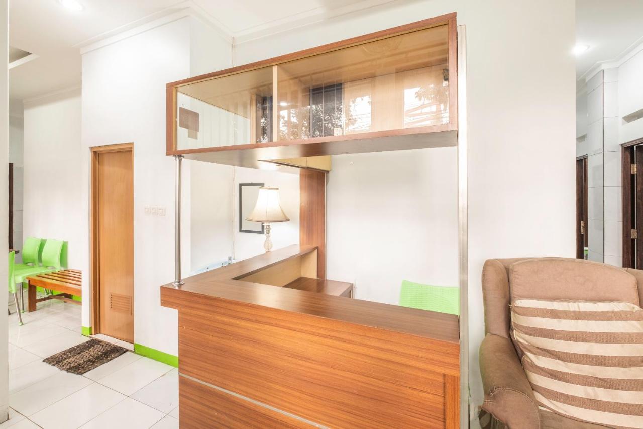Oyo Life 2449 Sandila Bandung