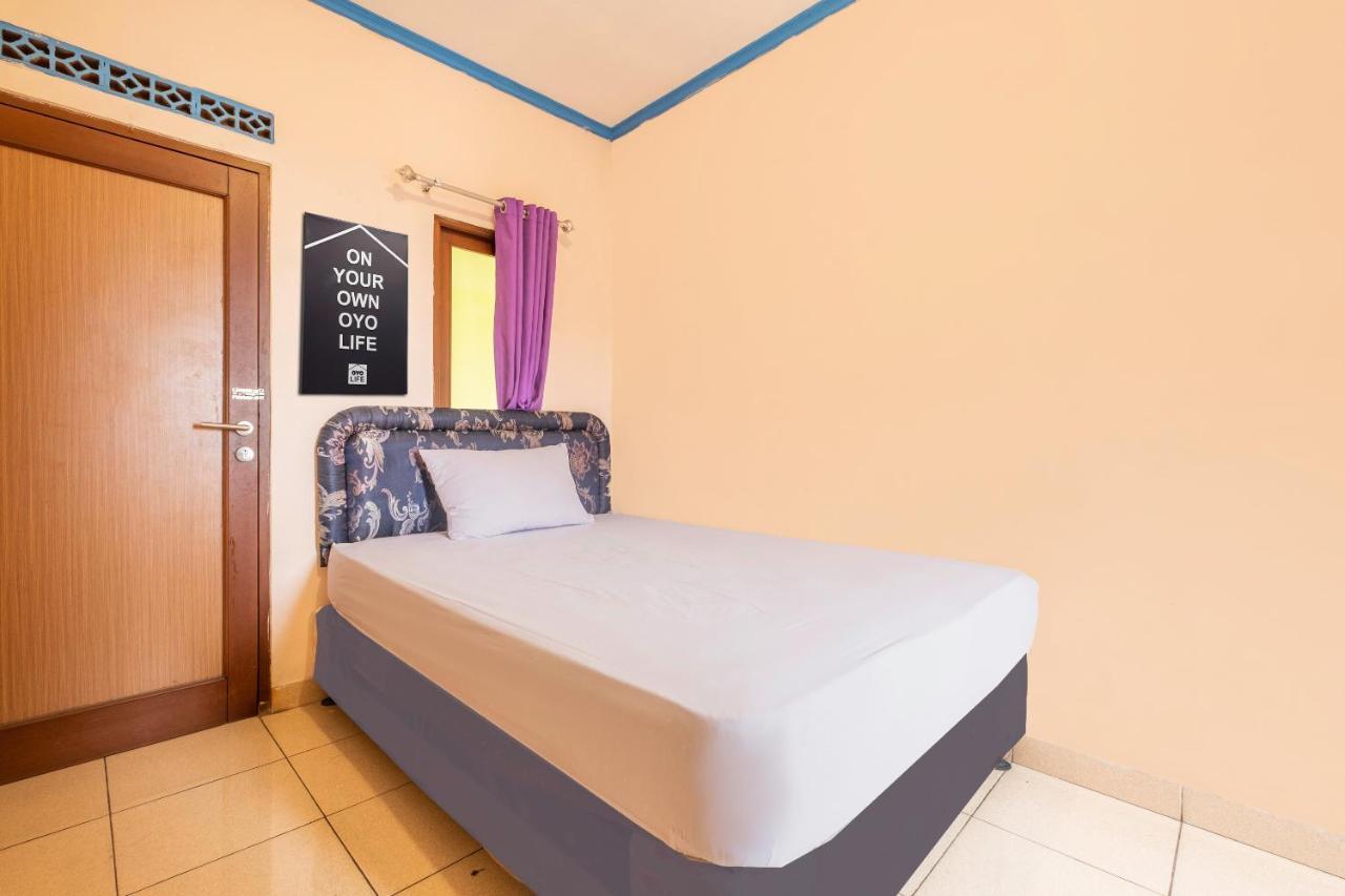 Hotel Oyo Life 2449 Sandila 2*